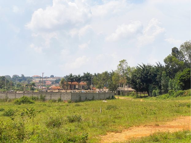 plot for sale in kulambiro