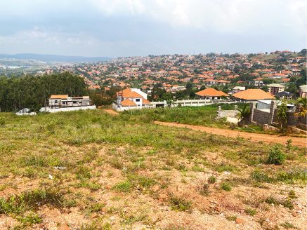 Hilltop land for sale in arkright Bwebajja